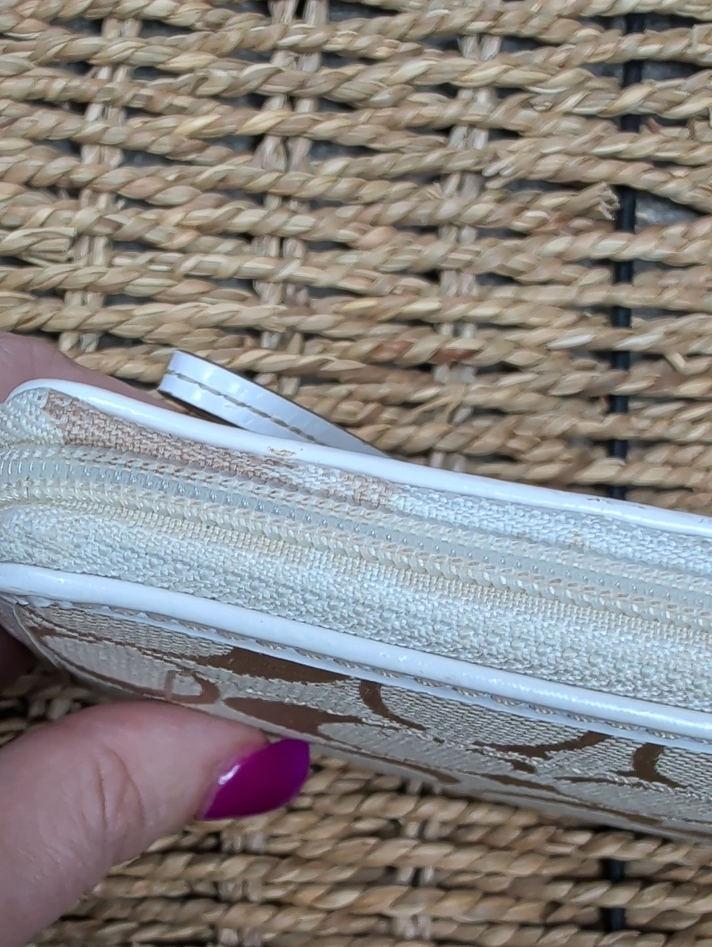 Coach Signature Canvas Zip Wallet in Beige and White - Picture 4 of 8